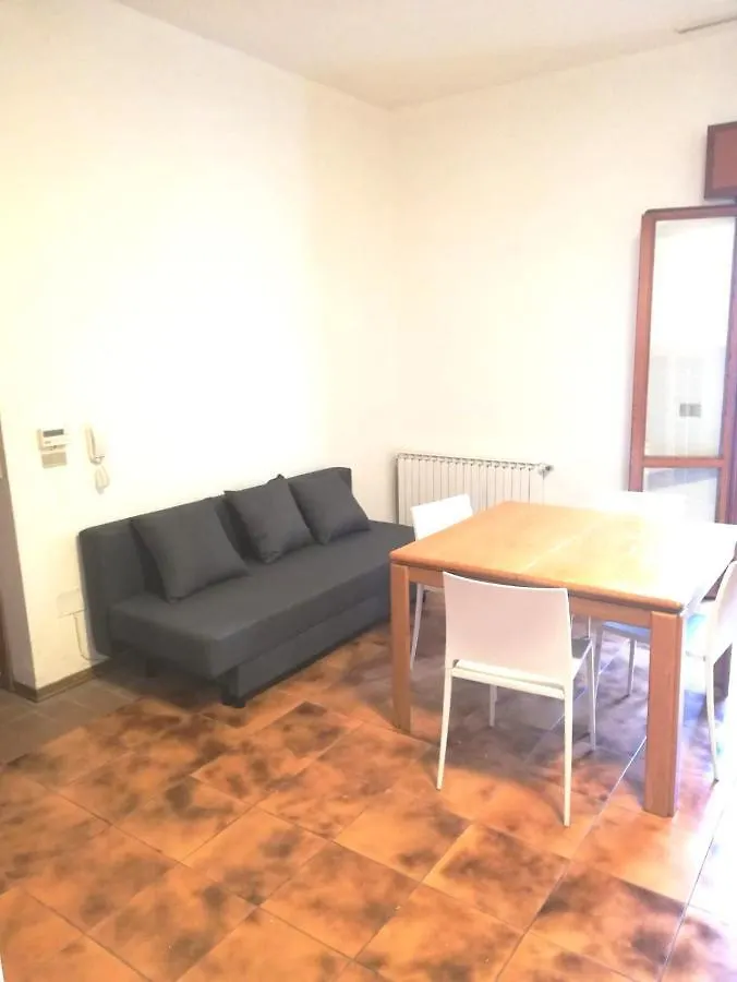 Appartamento Sul Mare Via Regina Margherita 75Mq contacts